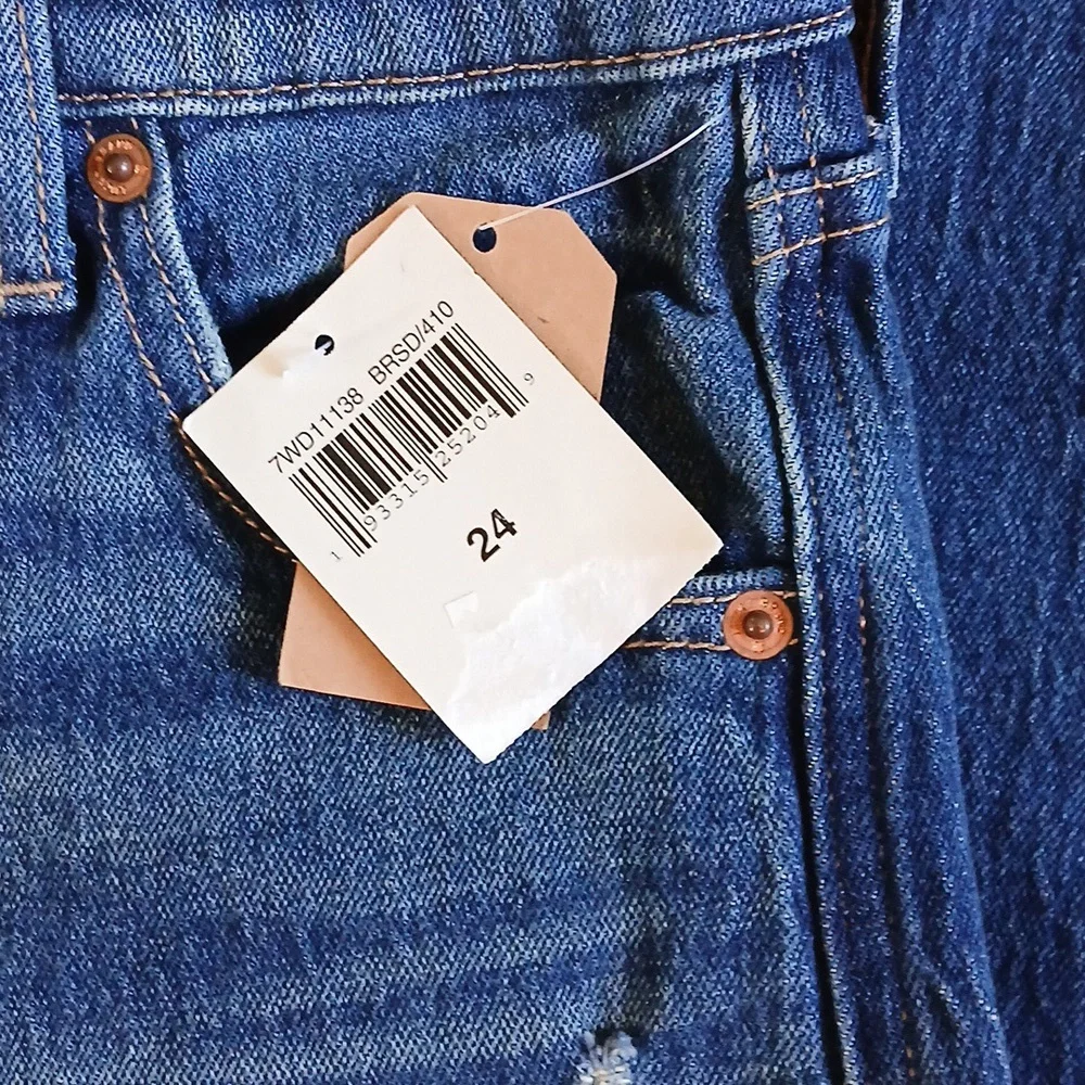 Lucky Brand Jeans - Picture 2 of 8